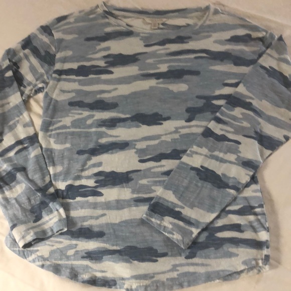 Lucky Brand blue and white camouflage long sleeve T-shirt size Small/Petite - Picture 1 of 4
